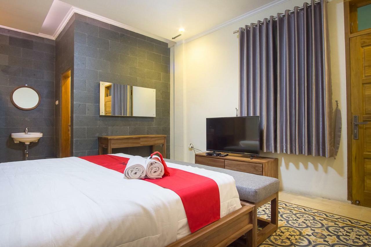 Reddoorz @ Letjend S. Parman Pacitan Hotel Exterior photo